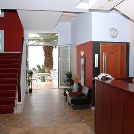 Hotell Aegli 3*